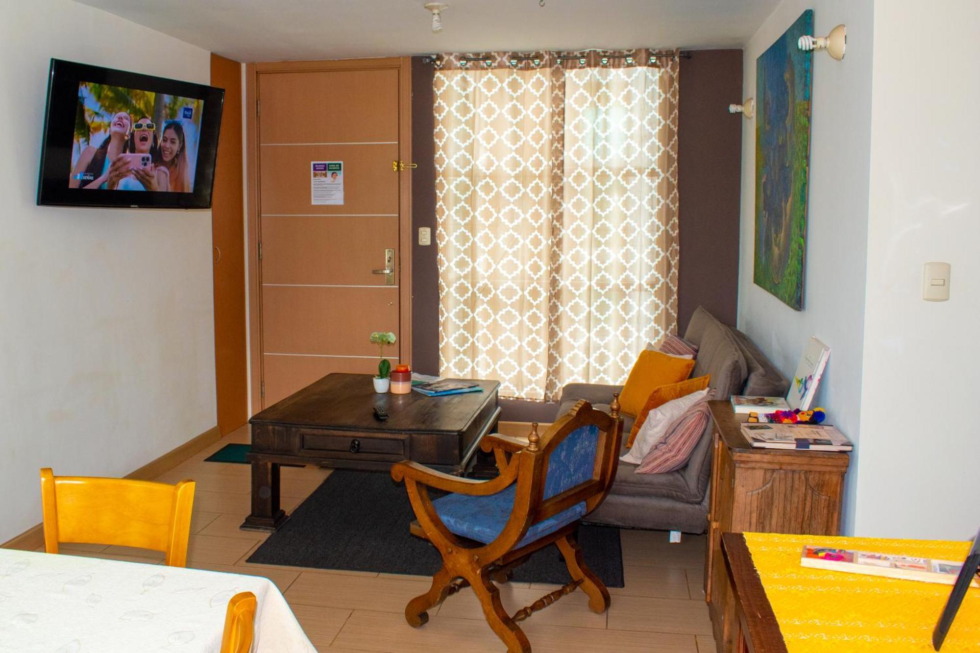 2 Rooms, 1 King Size Bed, 64" Smart Hdtv Гватемала Экстерьер фото